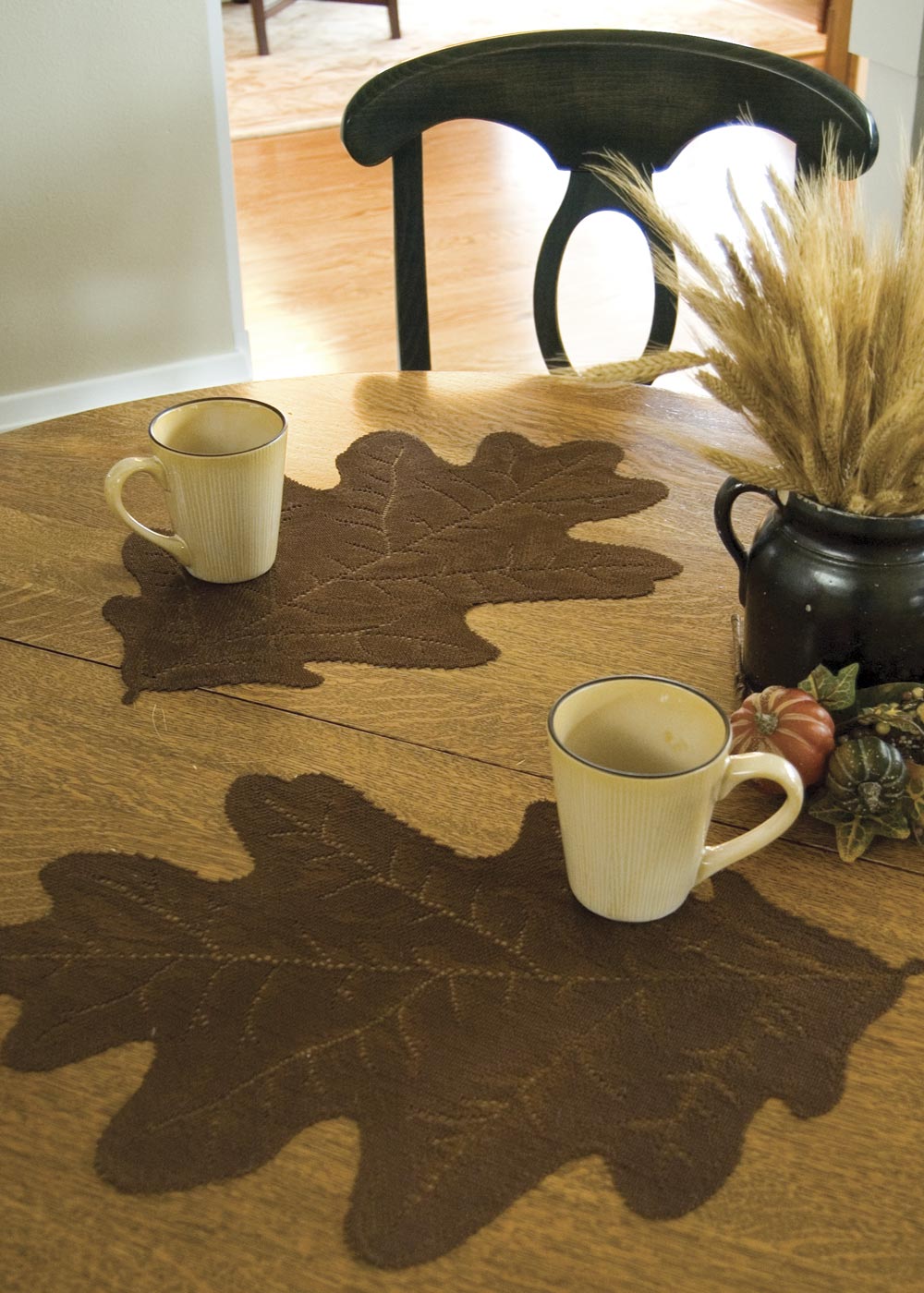Leaf Placemat Oak Set of 2 Heritage Lace