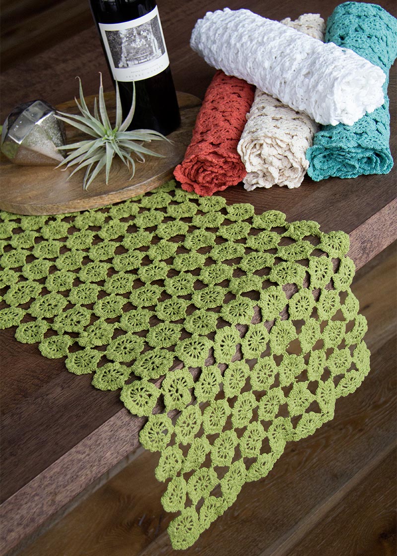 Crochet Envy Pearl Runner