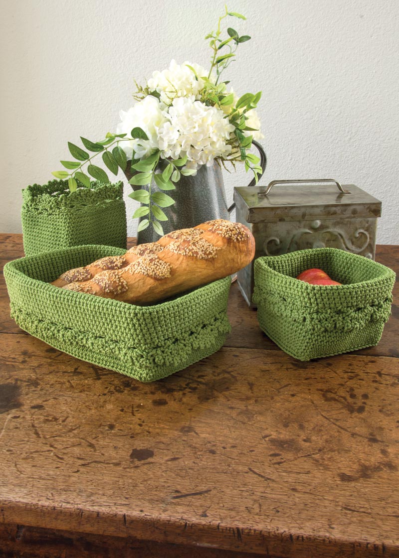 https://www.heritagelace.com/images/Products/mode_crochet/basket_sets/ModeCrochet_10X6X6-5X5X6CrochetSetBasketPolypropylene1.jpg