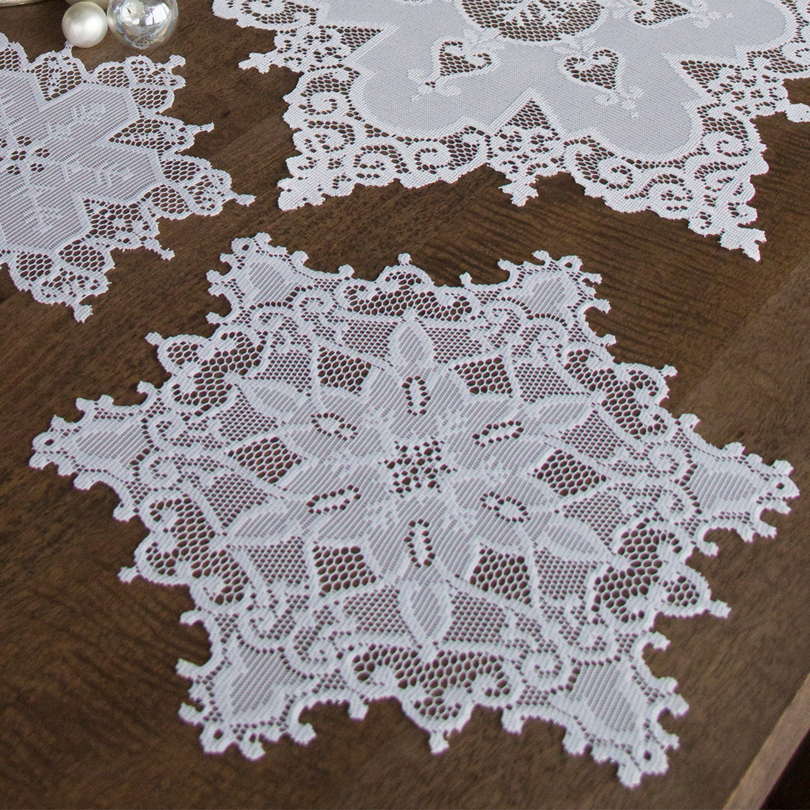 heritage lace doilies 